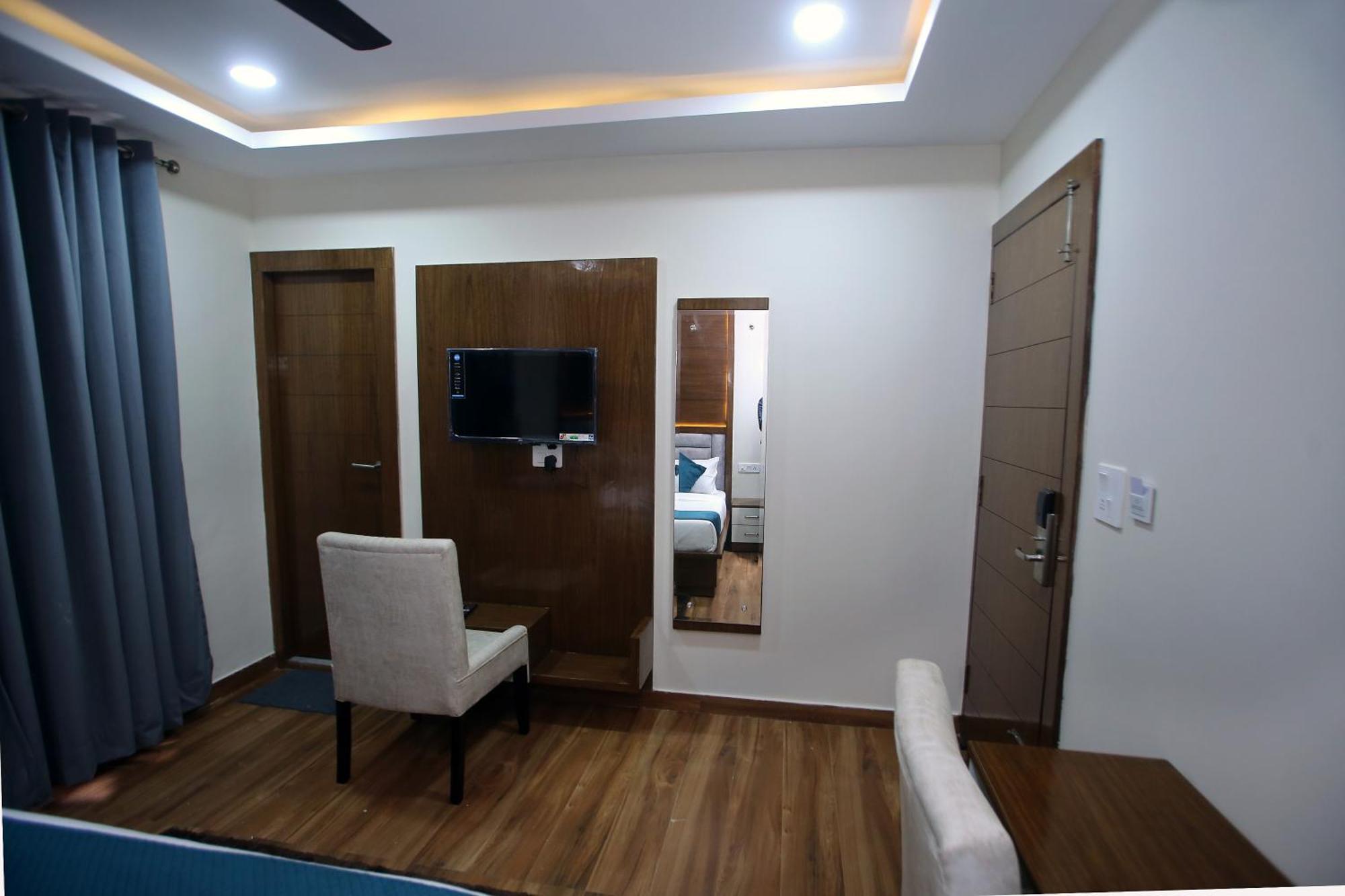 Affluence Hotel Kharar Exterior foto